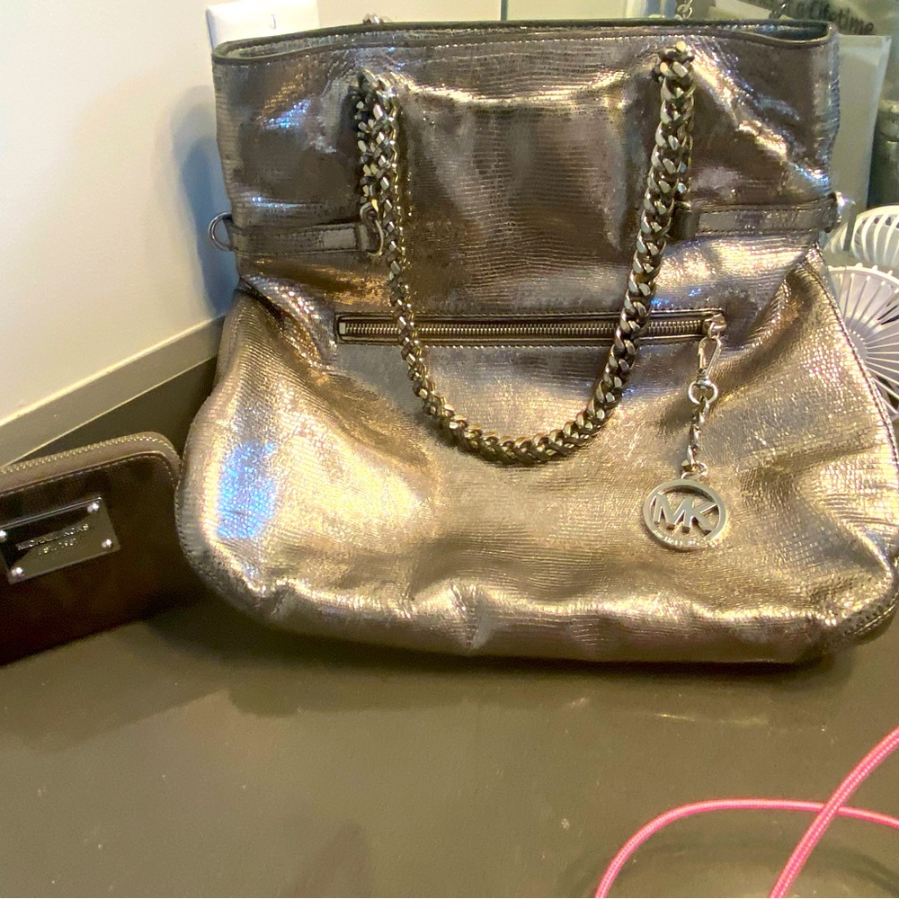 Micheal kors bag and wallet